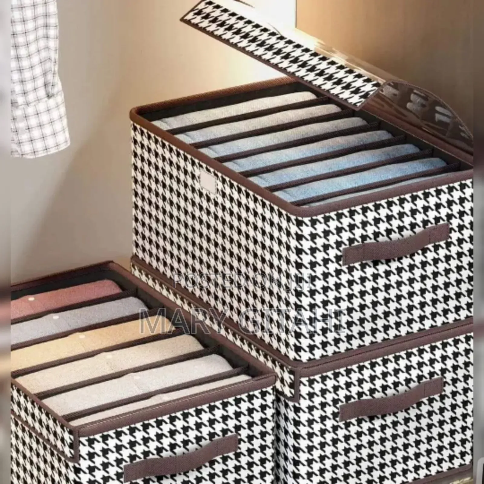 Beautiful Attractive Non-Woven 7 Wardrobe Clothes Organizer