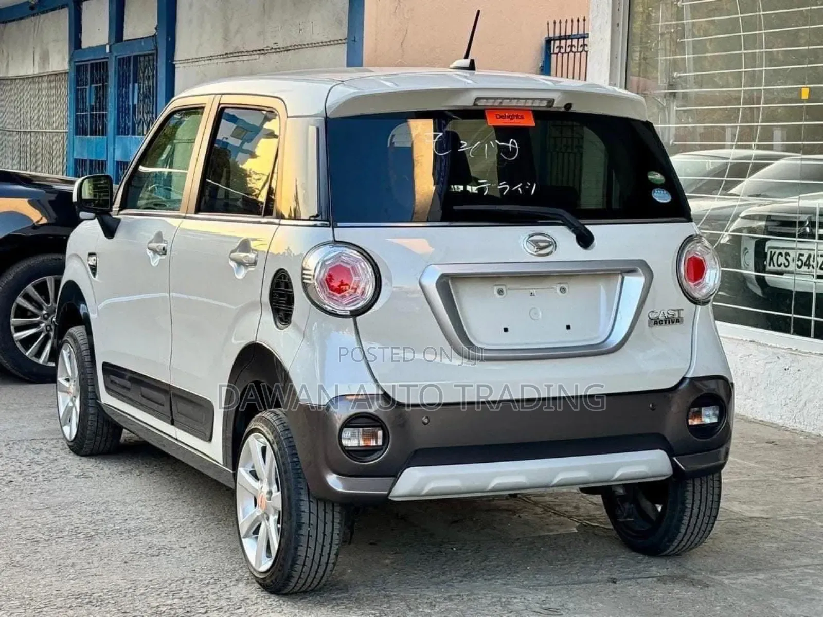 Daihatsu Cast 2017 Silver