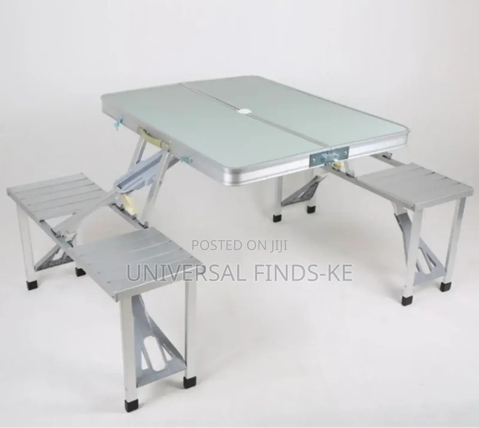 Portable and Foldable Picnic/Camping Table