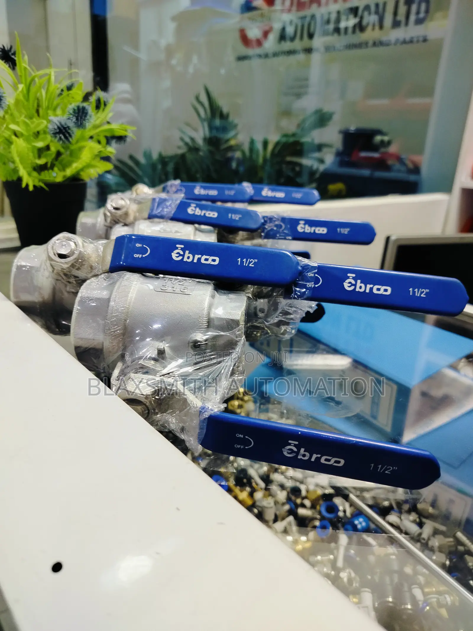 Ball Cork Valve 1 1/2''