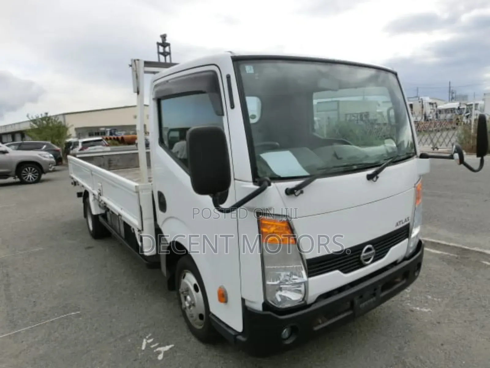 Nissan Atlas 2018 White