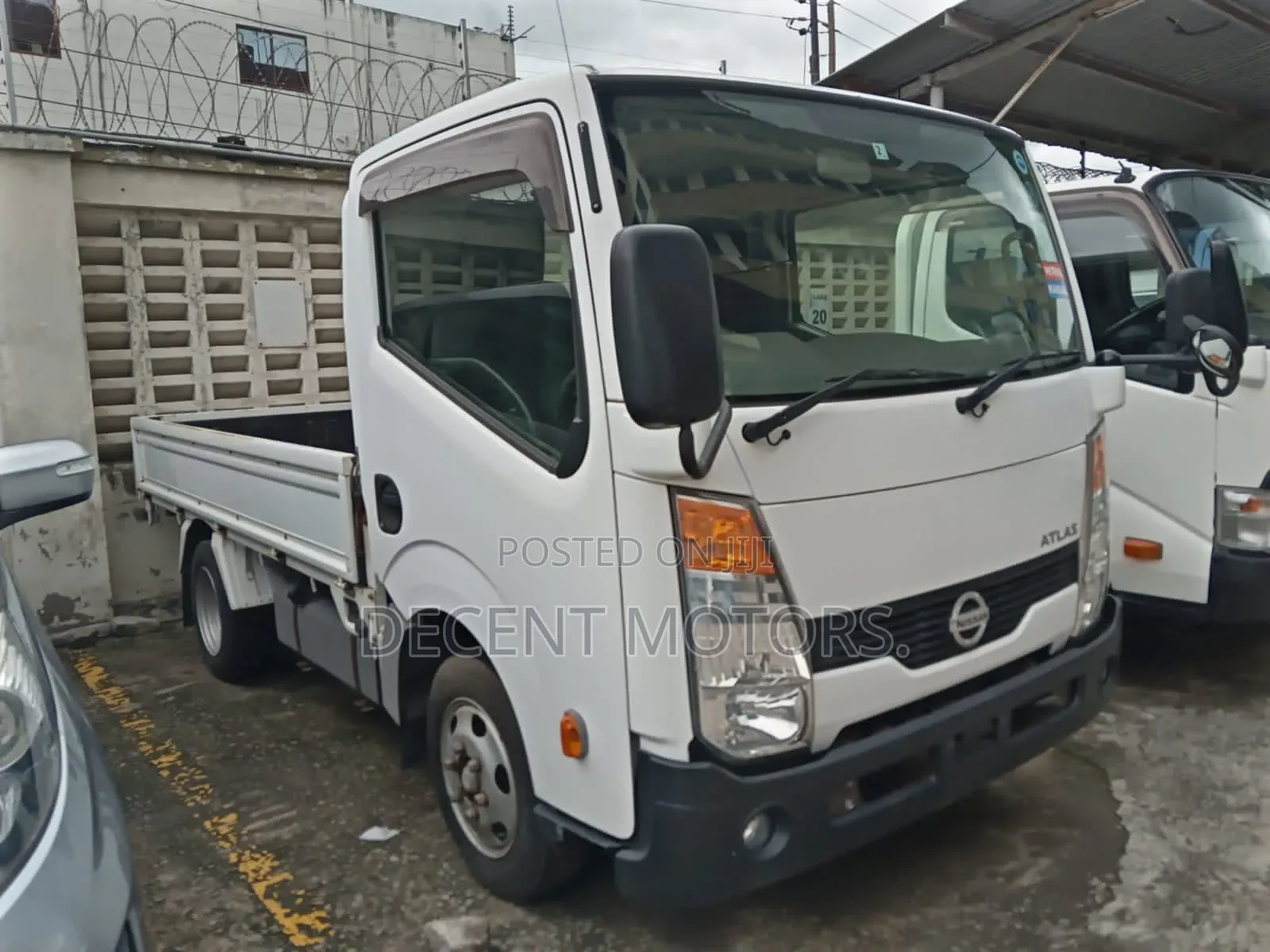 Nissan Atlas 2018 White