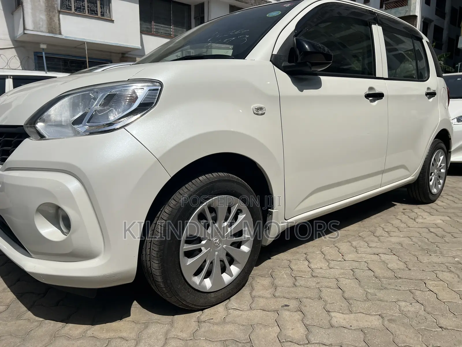 Toyota Passo 2018 Beige