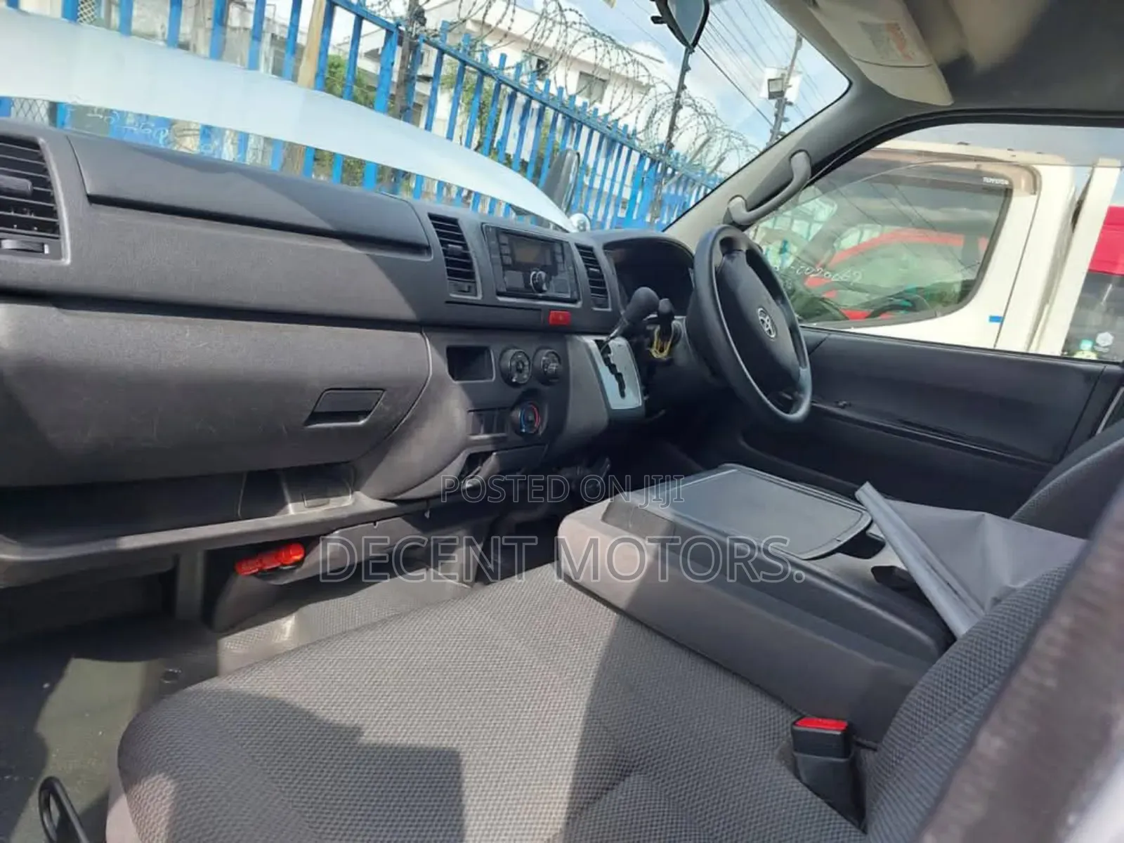 Toyota HiAce 2018 Black