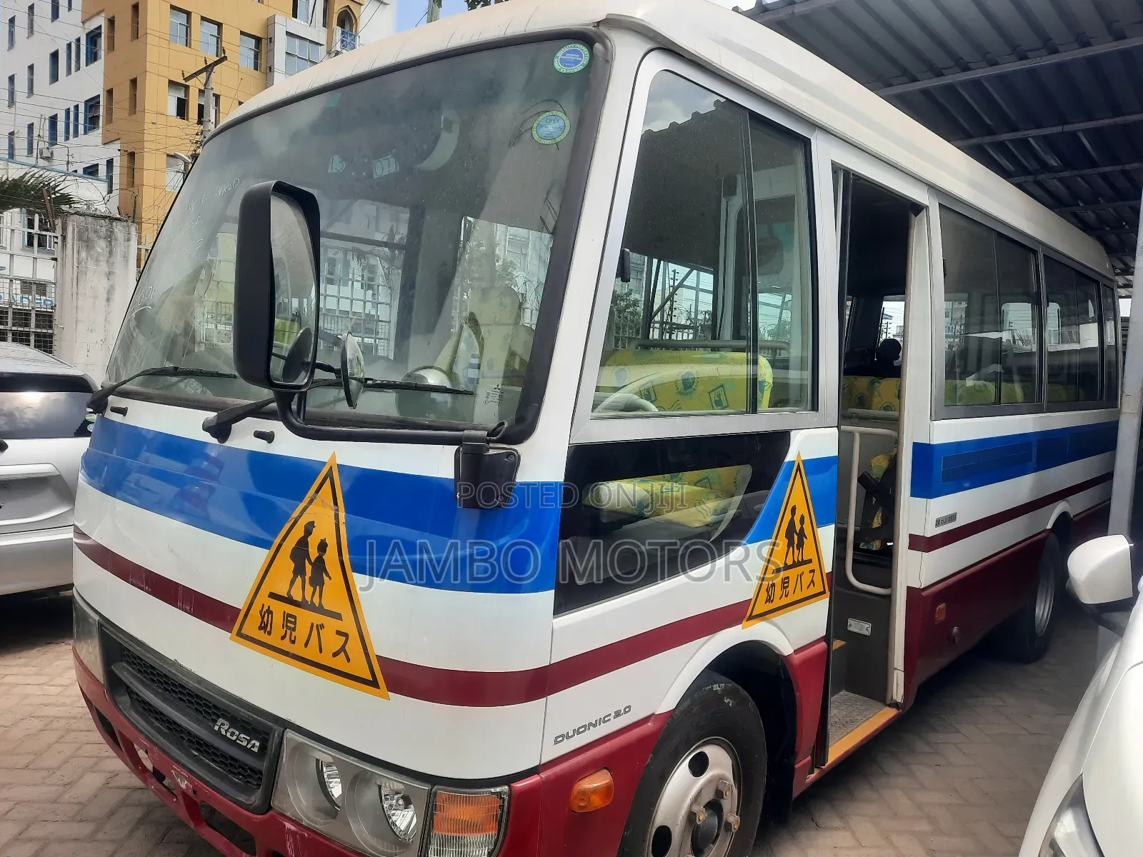 Mitsubishi Fuso Rosa 2018 White