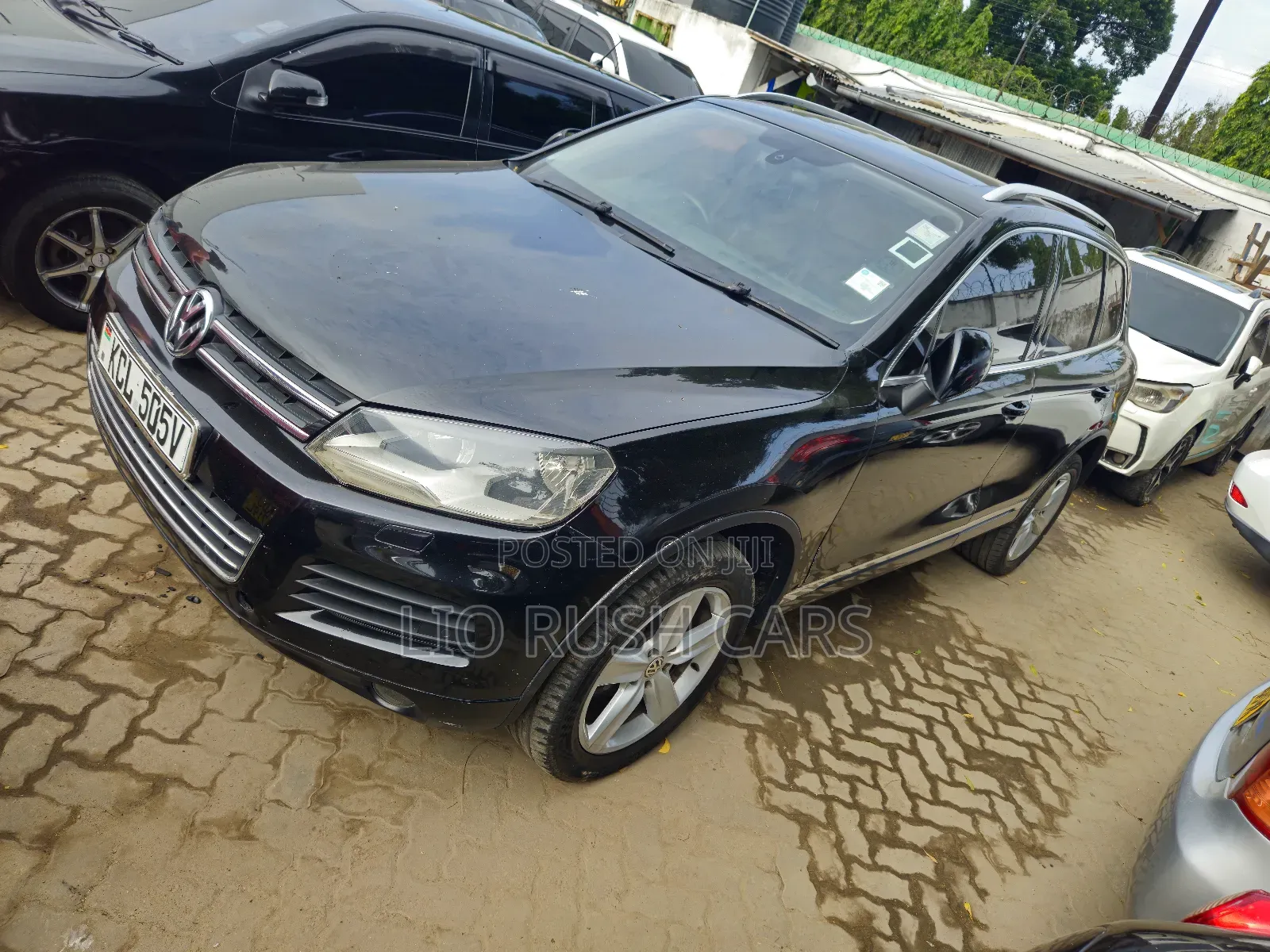 Volkswagen Touareg 2011 Black