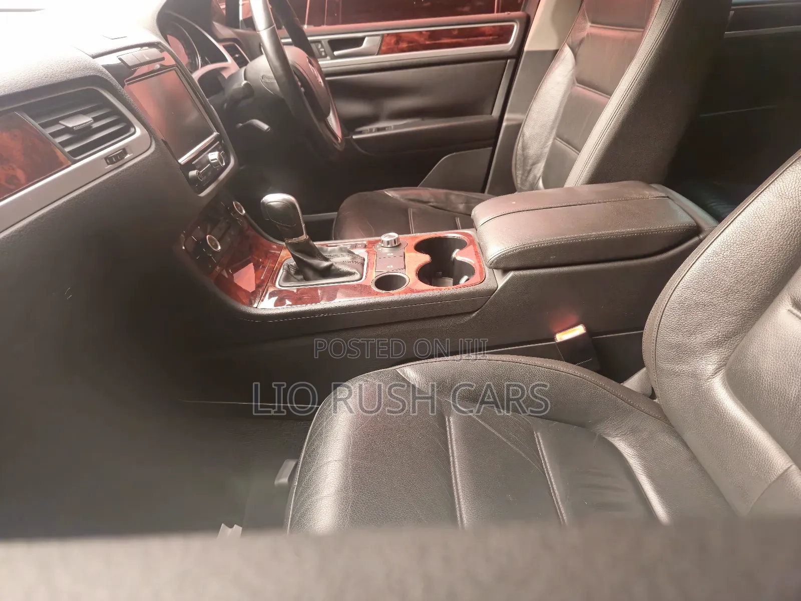 Volkswagen Touareg 2011 Black