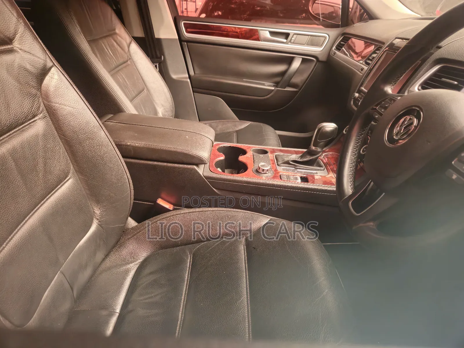 Volkswagen Touareg 2011 Black