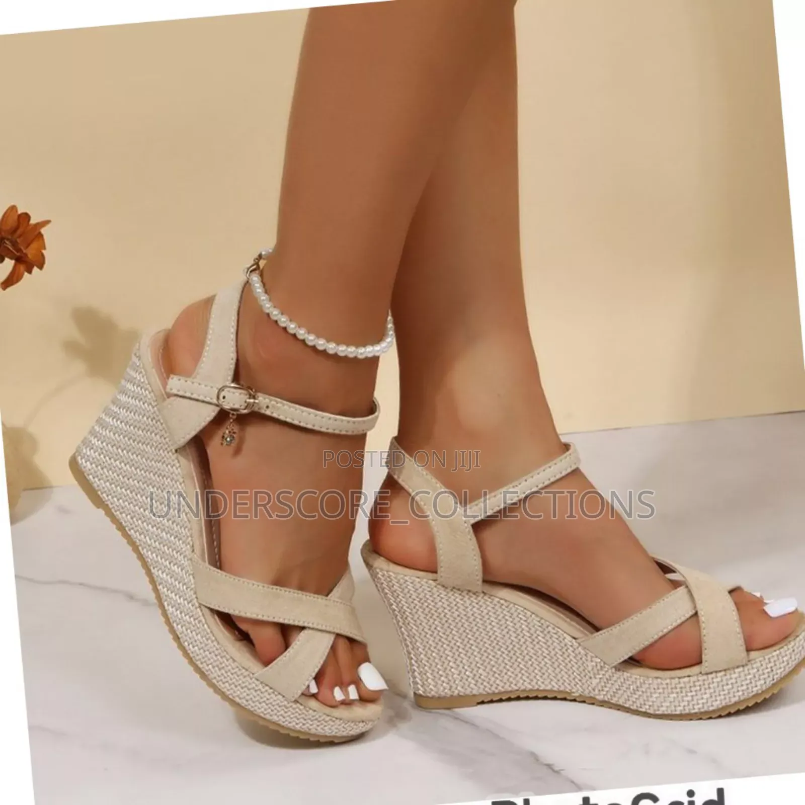 Ladies Wedged Shoes