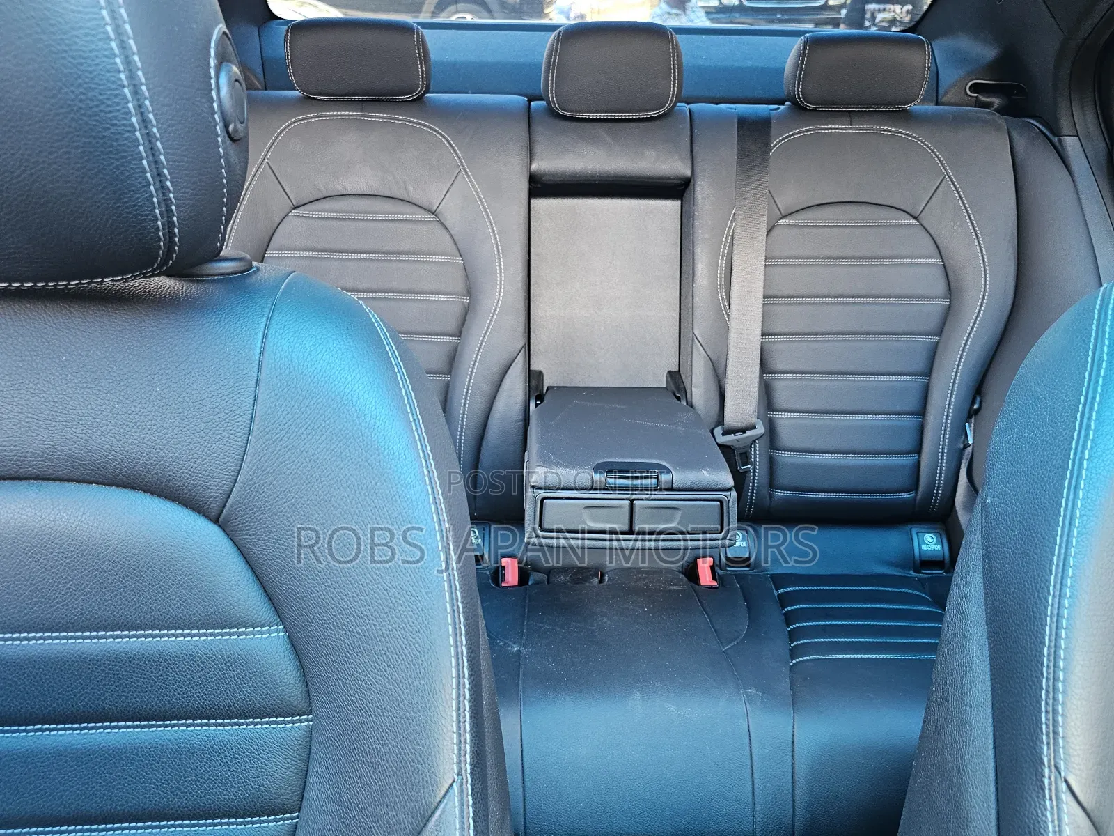 Mercedes-Benz C200 2018 Black
