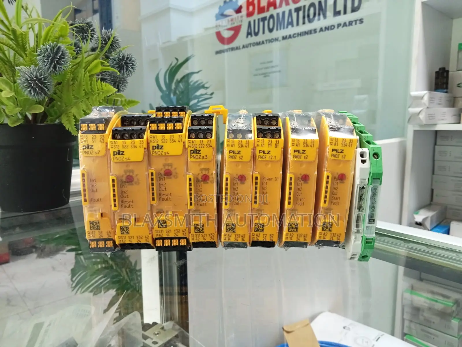 Pilz PNOZ S3 - Safety Relay