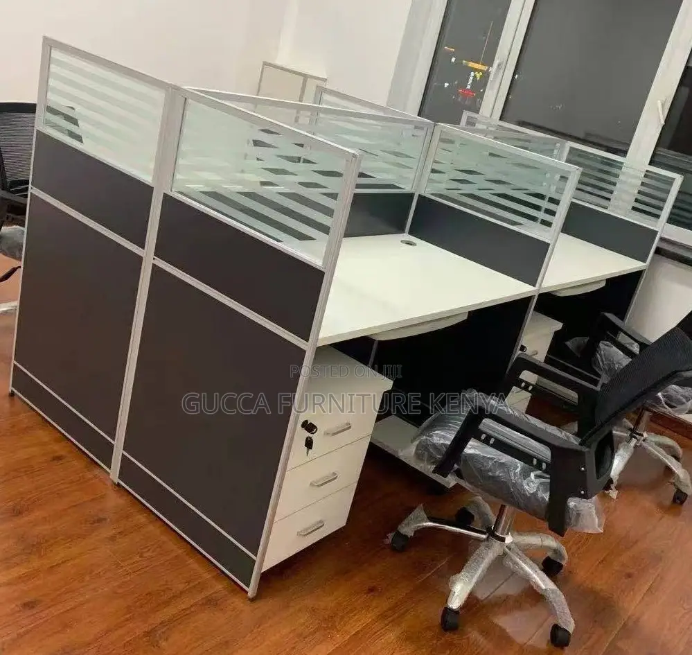 Workstations:4-Seater Partition Open View Office Workstation
