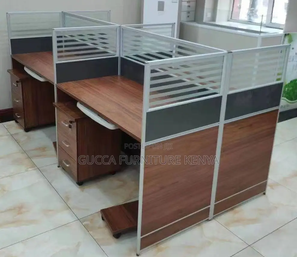 Workstations:4-Seater Partition Open View Office Workstation
