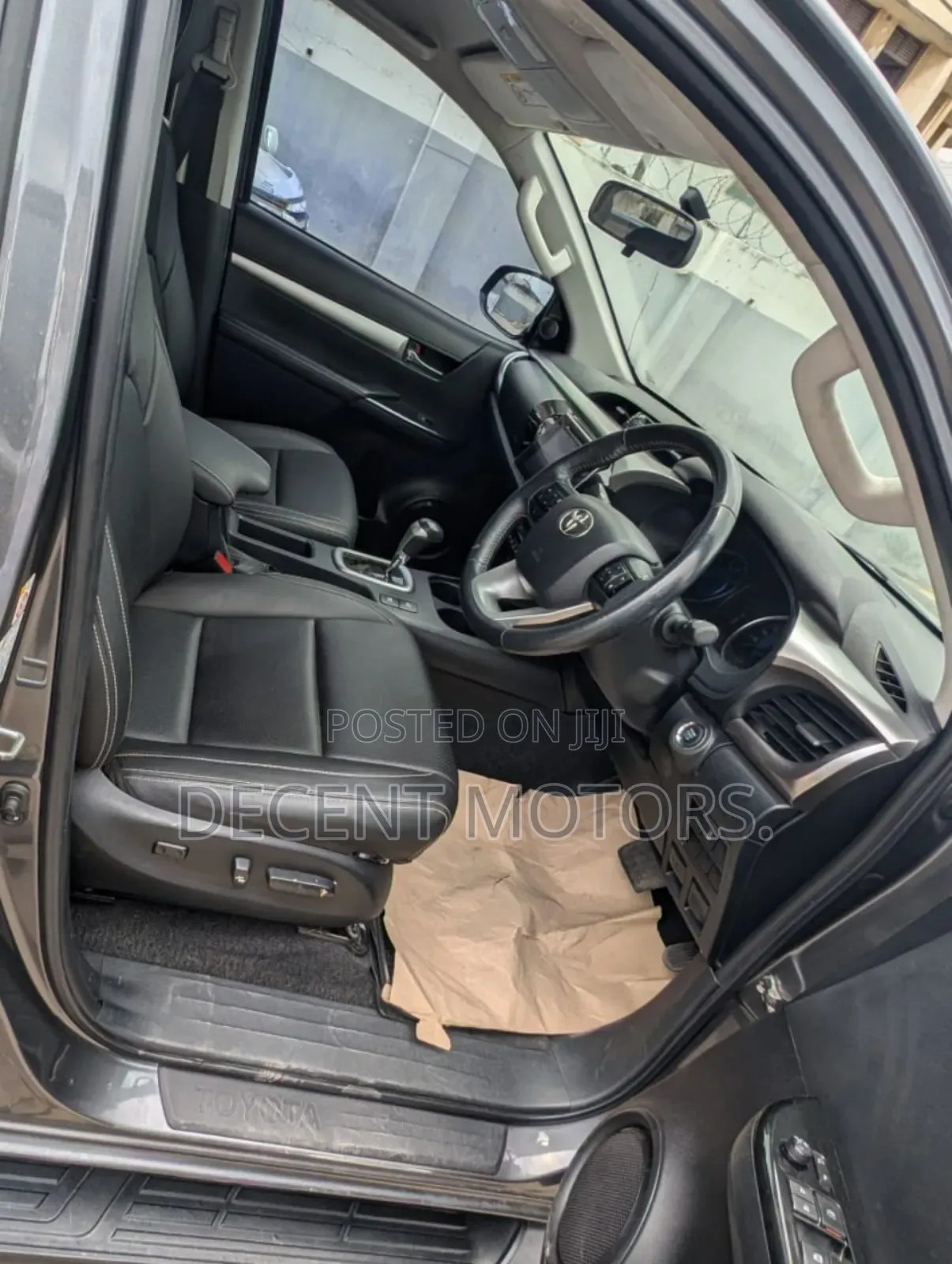 Toyota Hilux 2018 Black