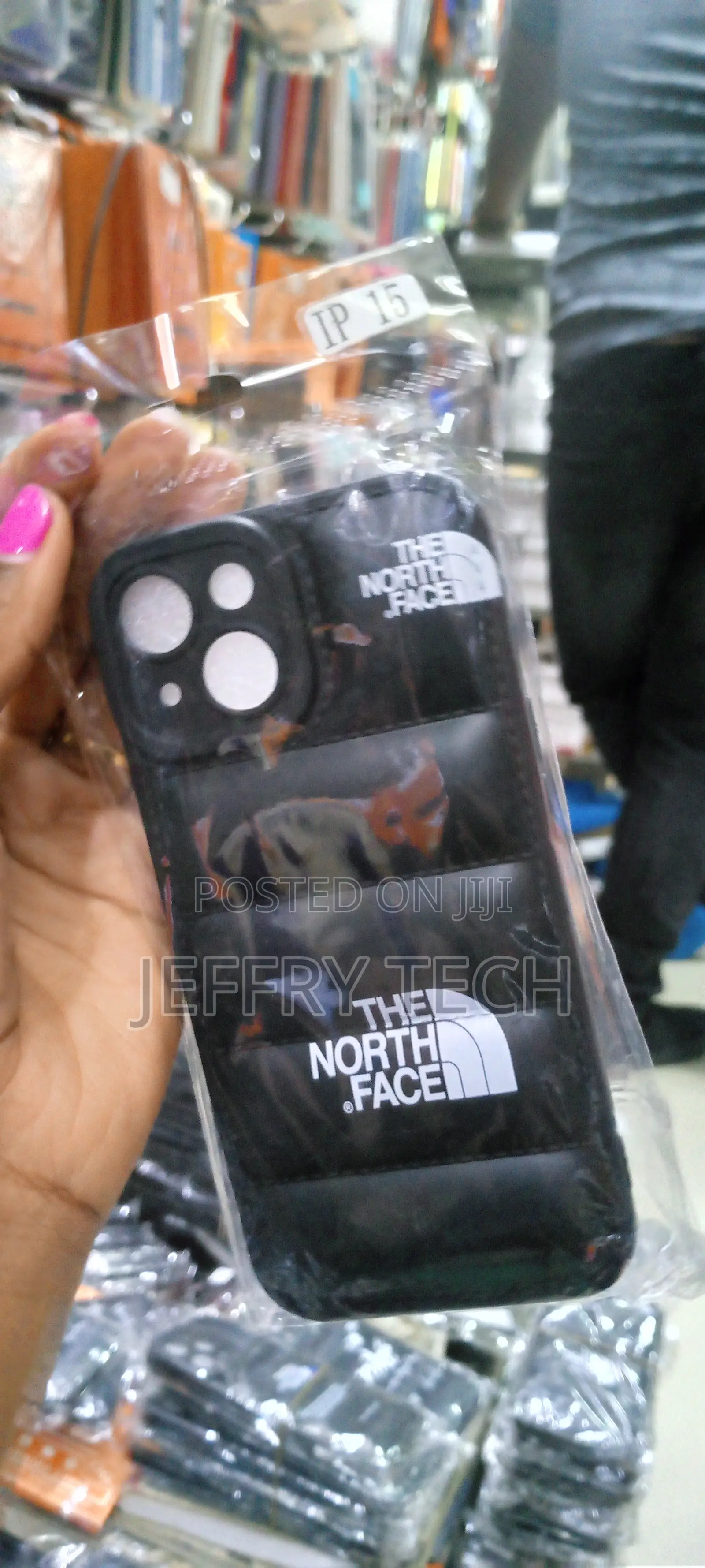 R Luxury Matte Puffer Case (iPhone 15 Black Puffer Case)