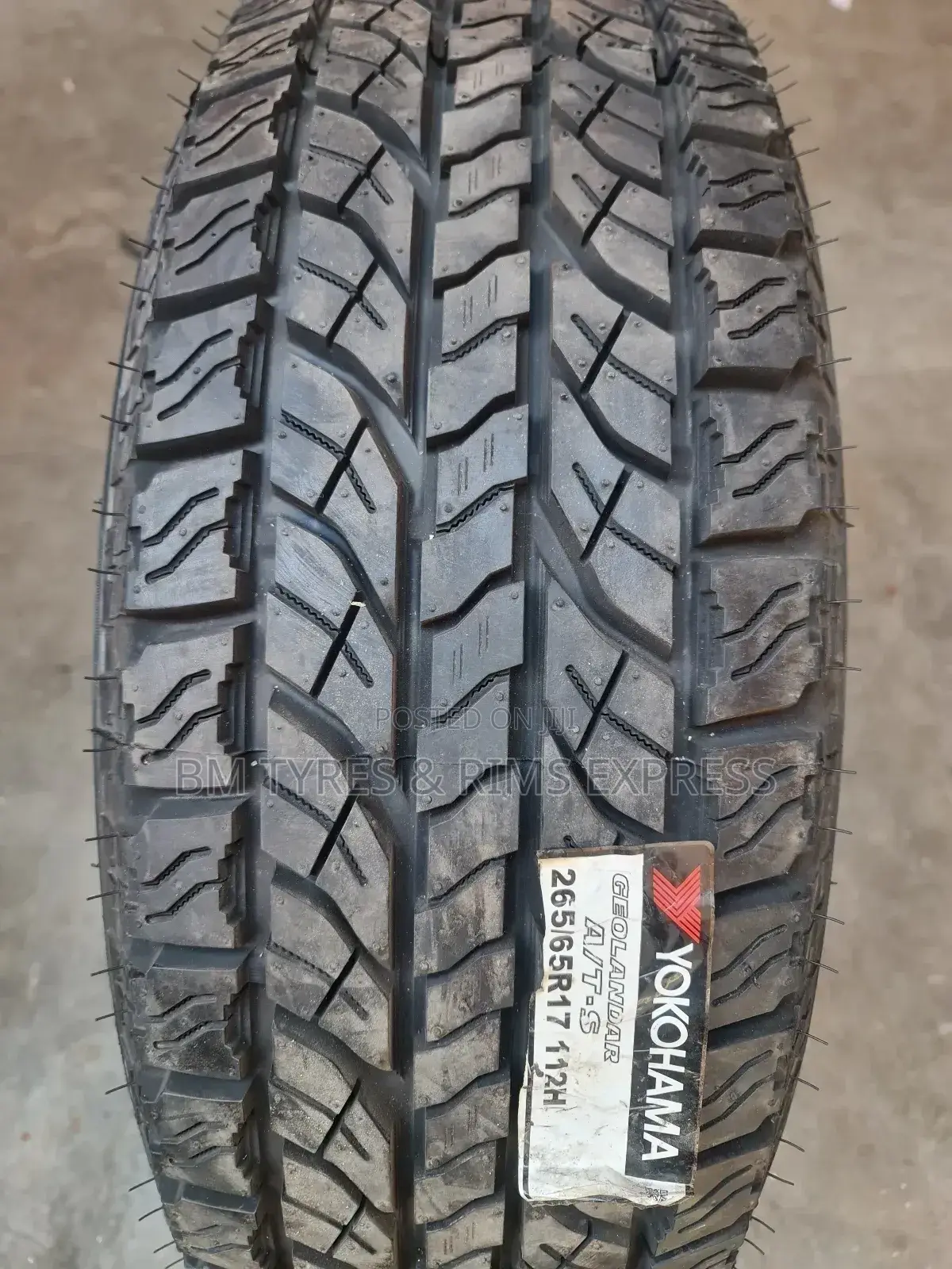 265 /65 R17 YOKOHAMA TYRES (Japan)