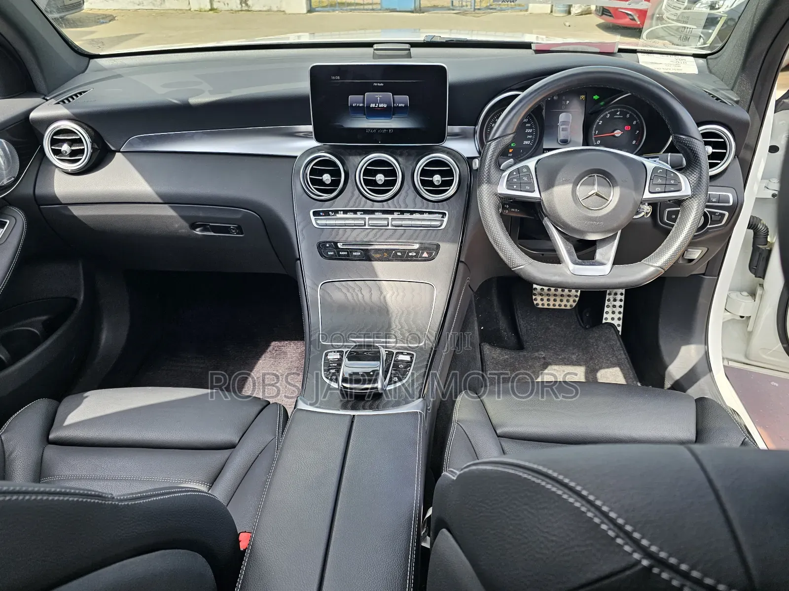 Mercedes-Benz GLC-Class 2018 Pearl
