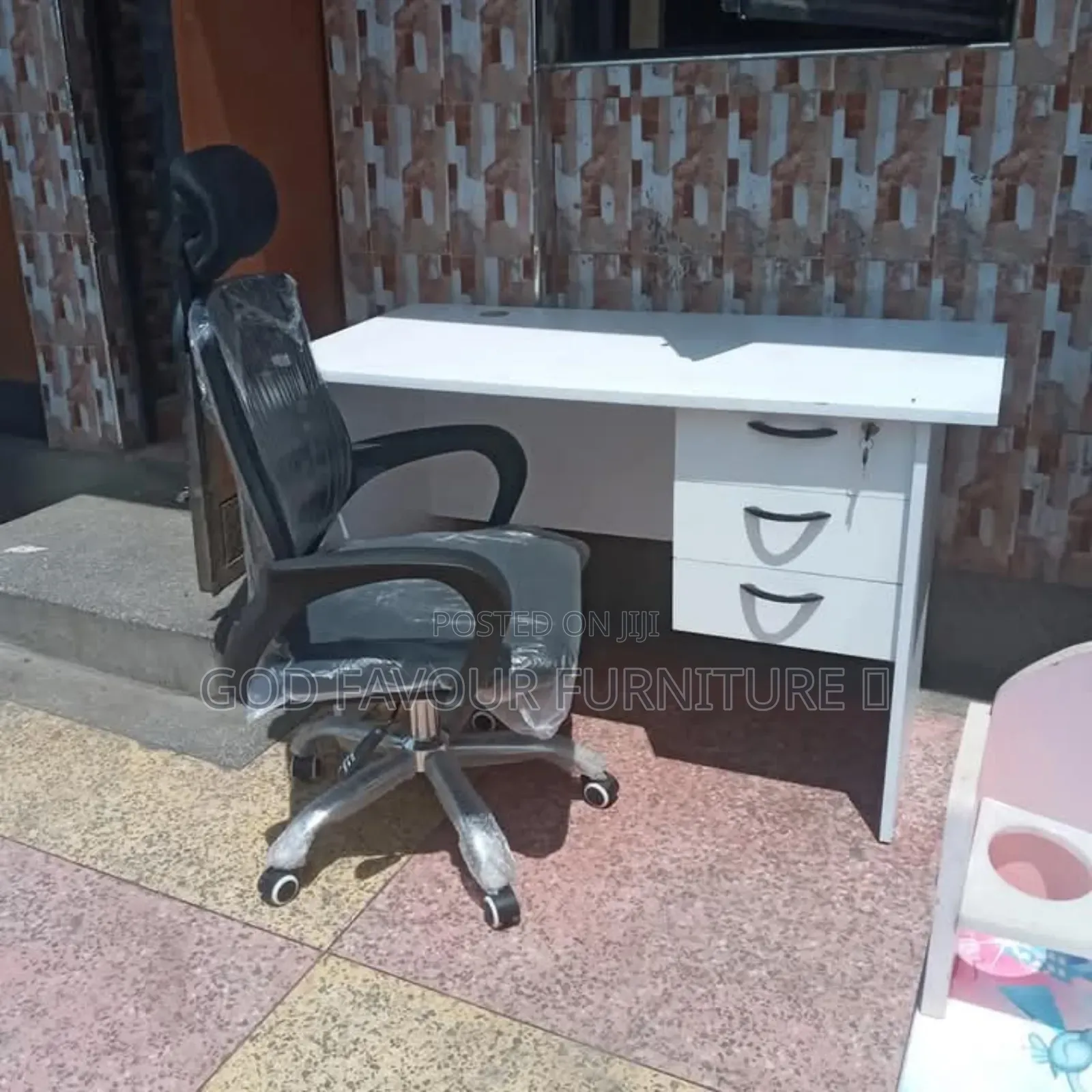 0.9m White Beautiful Office Desk Rd2q