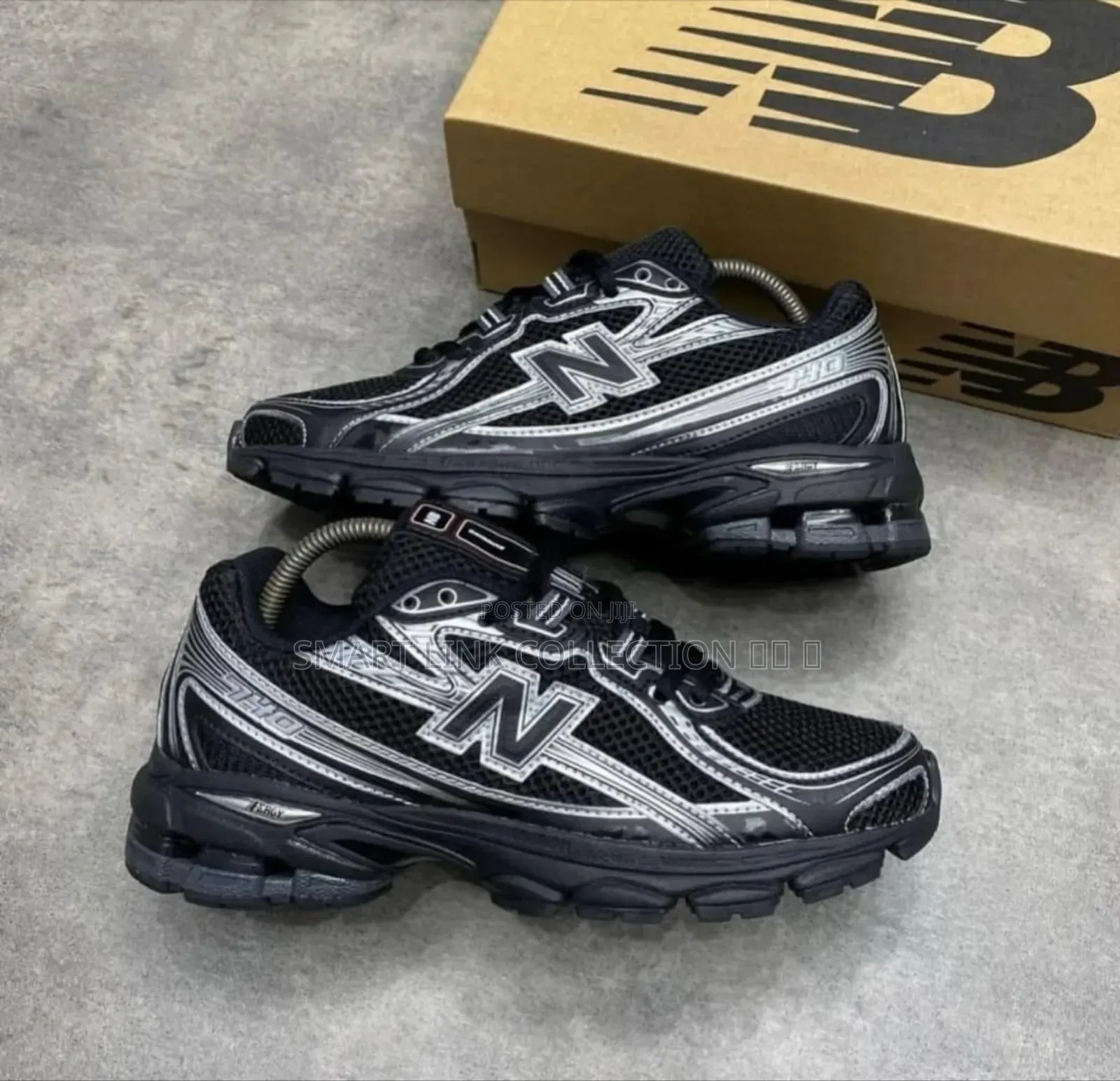 New Balance 740 Sneakers