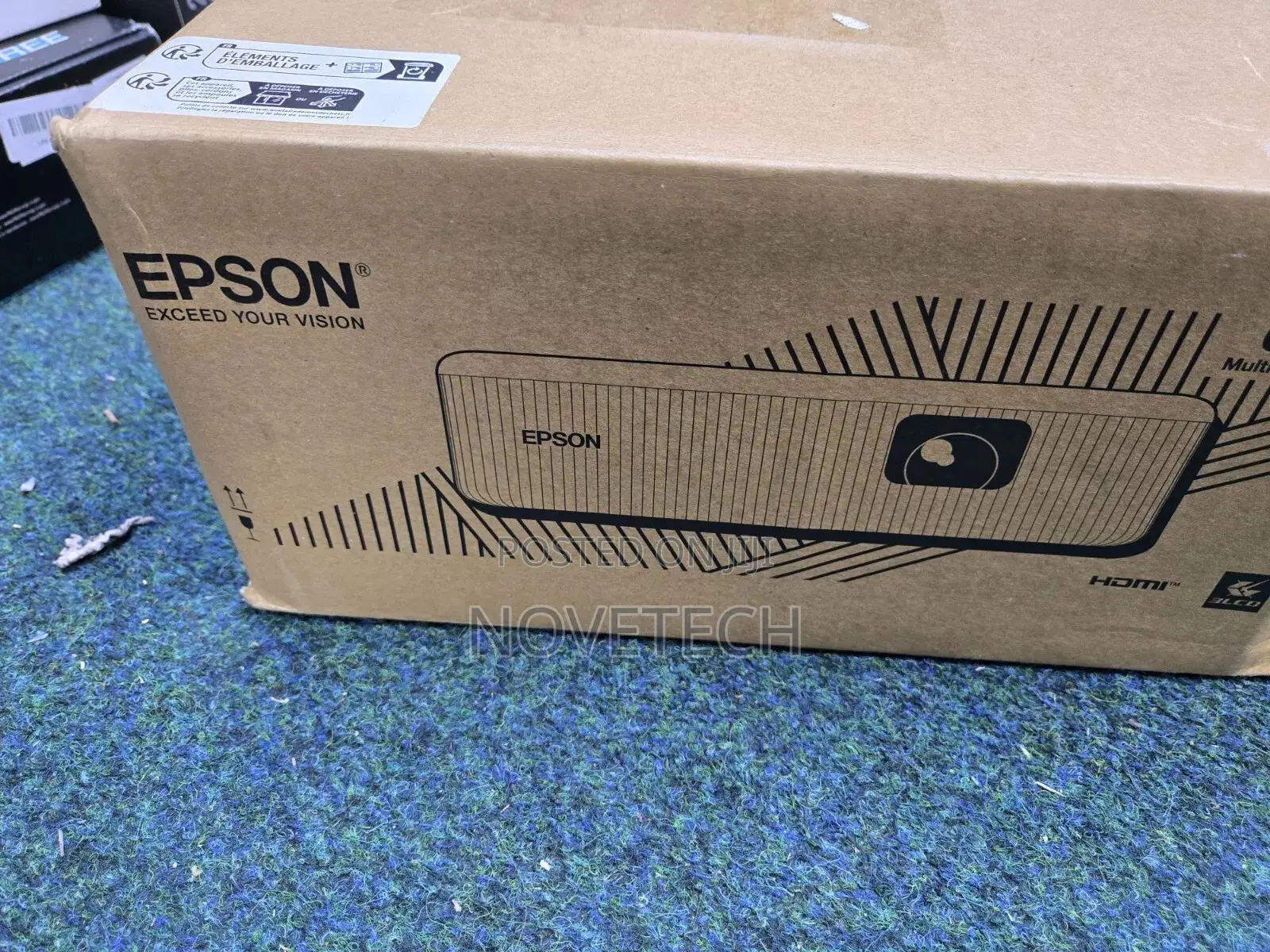Epson CO-W01 1080p Portable 3LCD Projector 3000 LUMENS