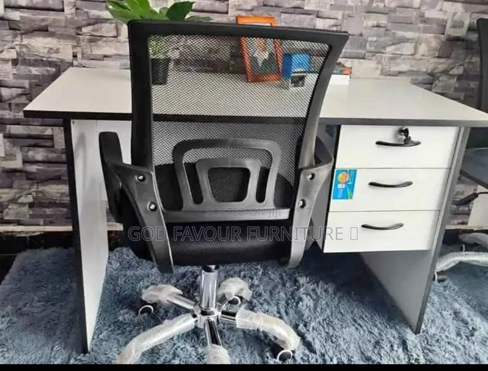 Elegant 1 Meter Office Table With Mesh Chair Kj5tf