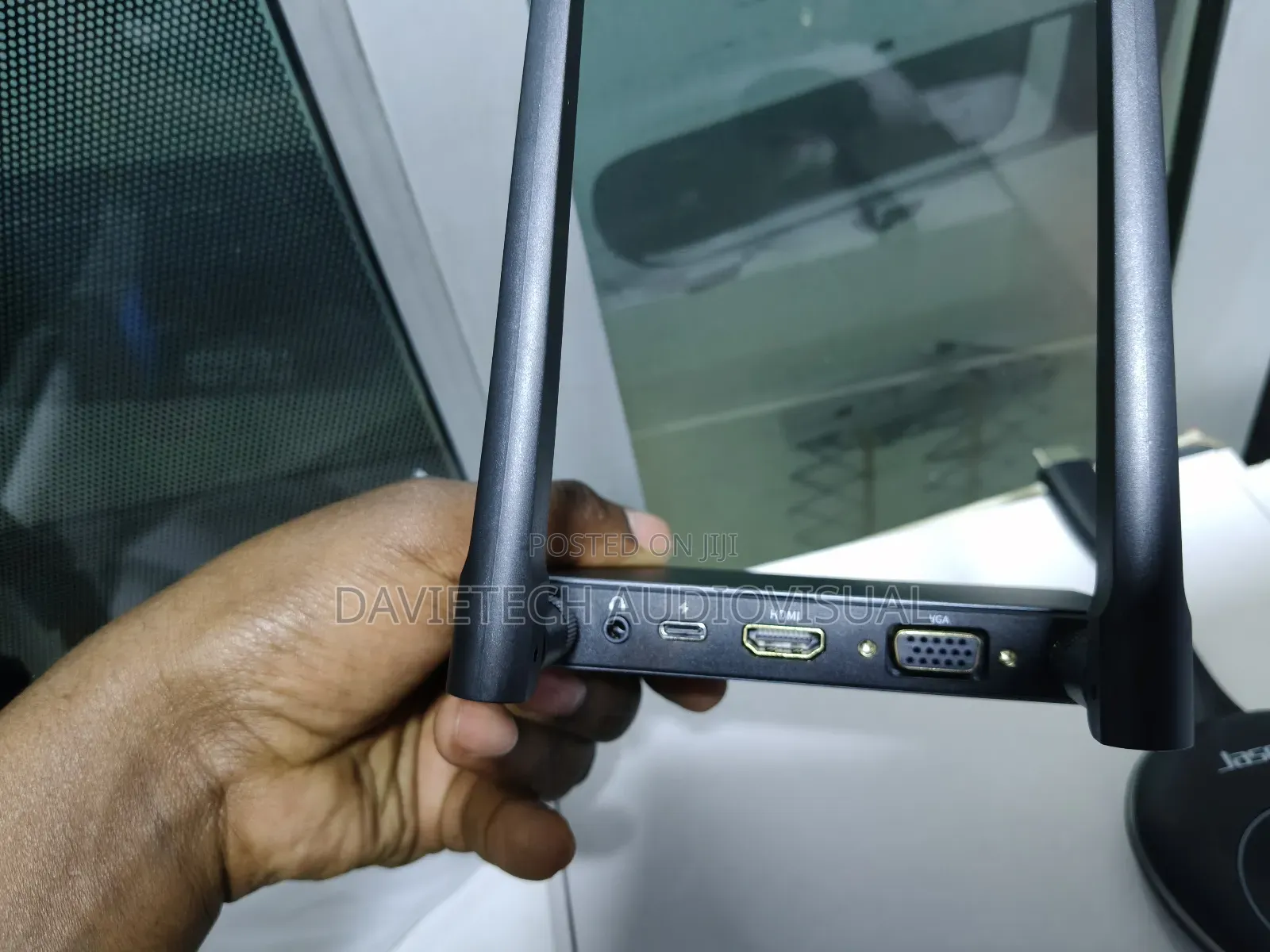 Wireless HDMI VGA Units Over 50 MTR Radius