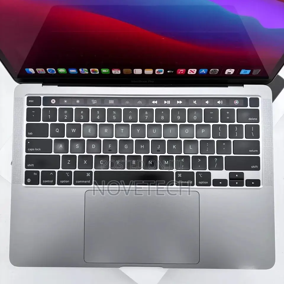 Laptop Apple MacBook 2020 16GB Intel Core I7 SSD 512GB
