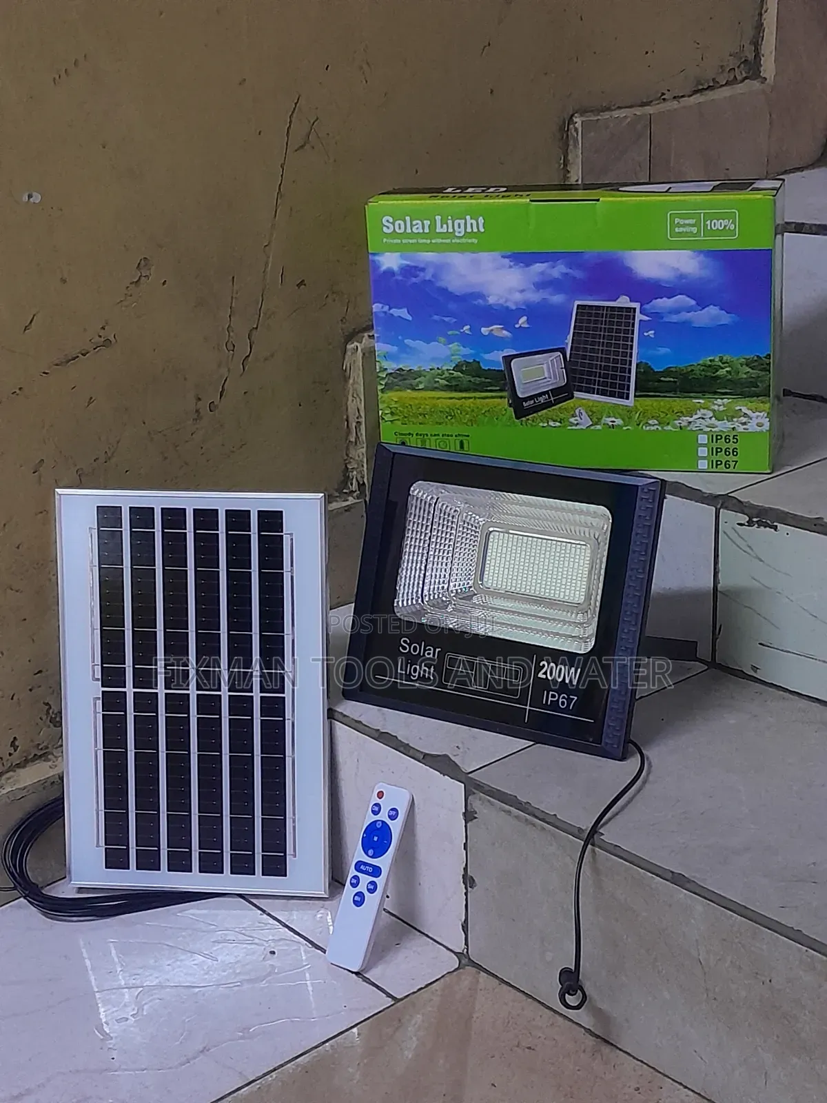 Security Solar Flood Light 200 Watts And Remote 18 Hrs