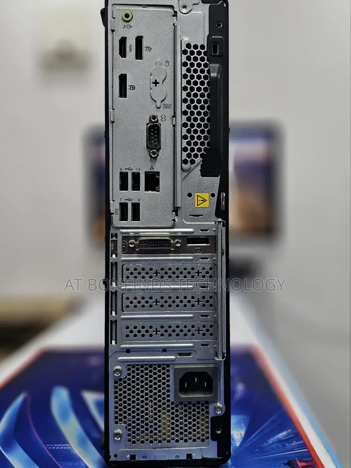 Desktop Computer Lenovo ThinkCentre M700 16GB Intel Core I5 SSD 256GB