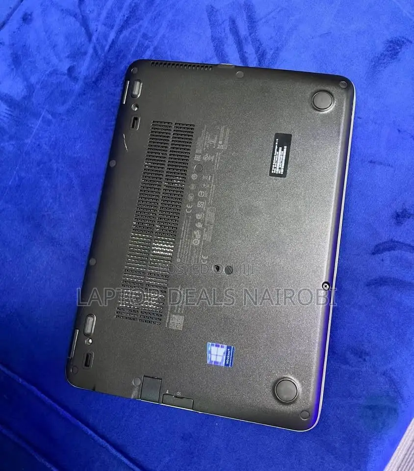 Laptop HP EliteBook 820 G3 8GB Intel Core I5 HDD 500GB