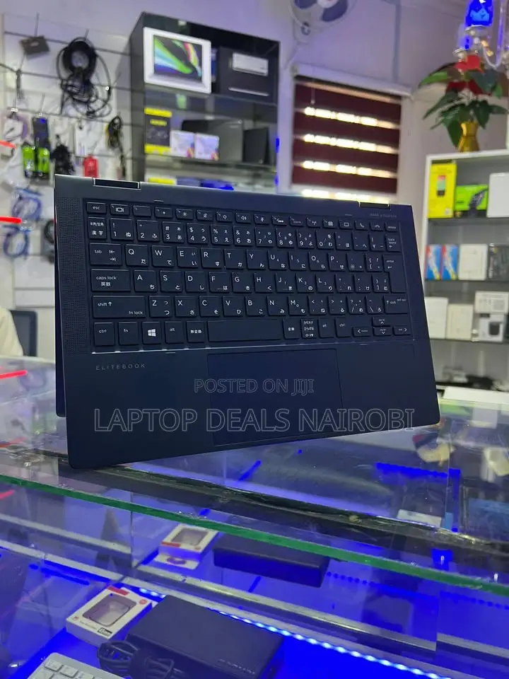 Laptop HP Dragonfly Folio 8GB Intel Core I5 SSD 256GB