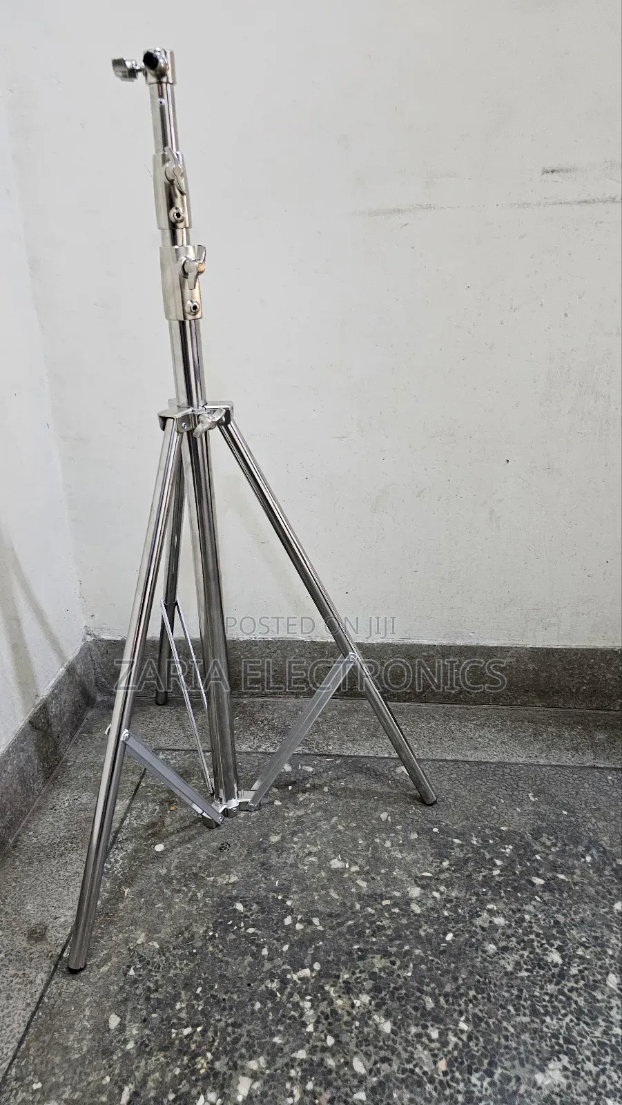 Heavy Duty Silver Stand For Lights And Softbox