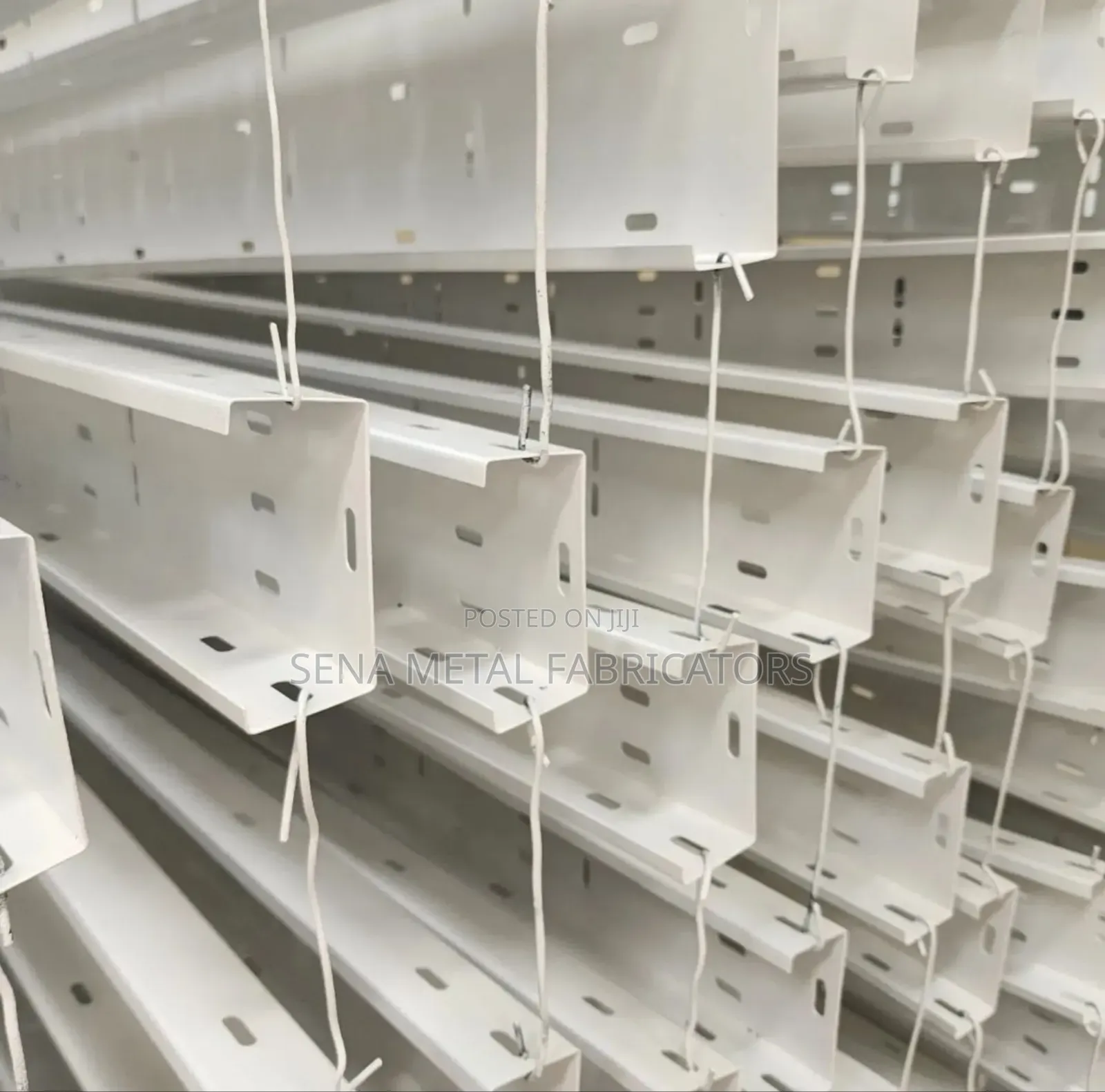Cream Metal Cable Tray With Powder Coating Finish