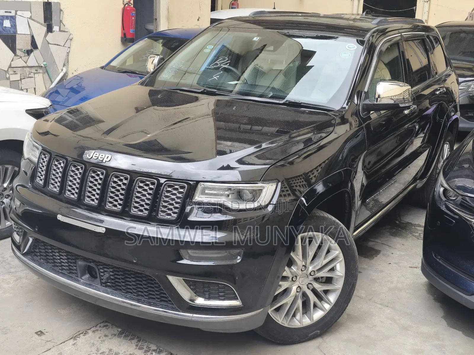 Jeep Grand Cherokee Summit 4dr 4x4 2017 Black