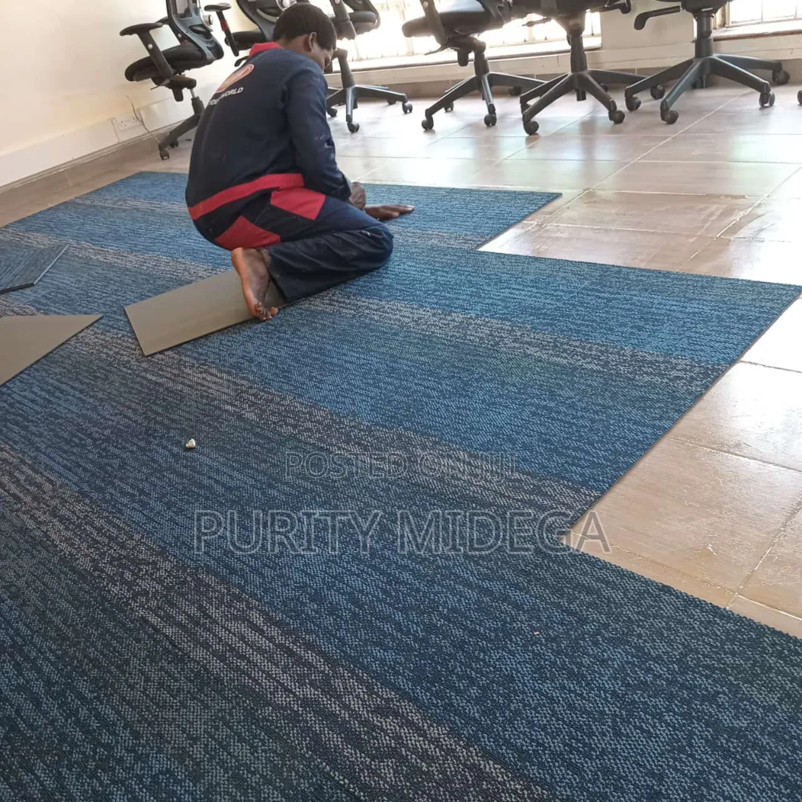 Installing Carpet Tiles and Wall to Wall Carpets