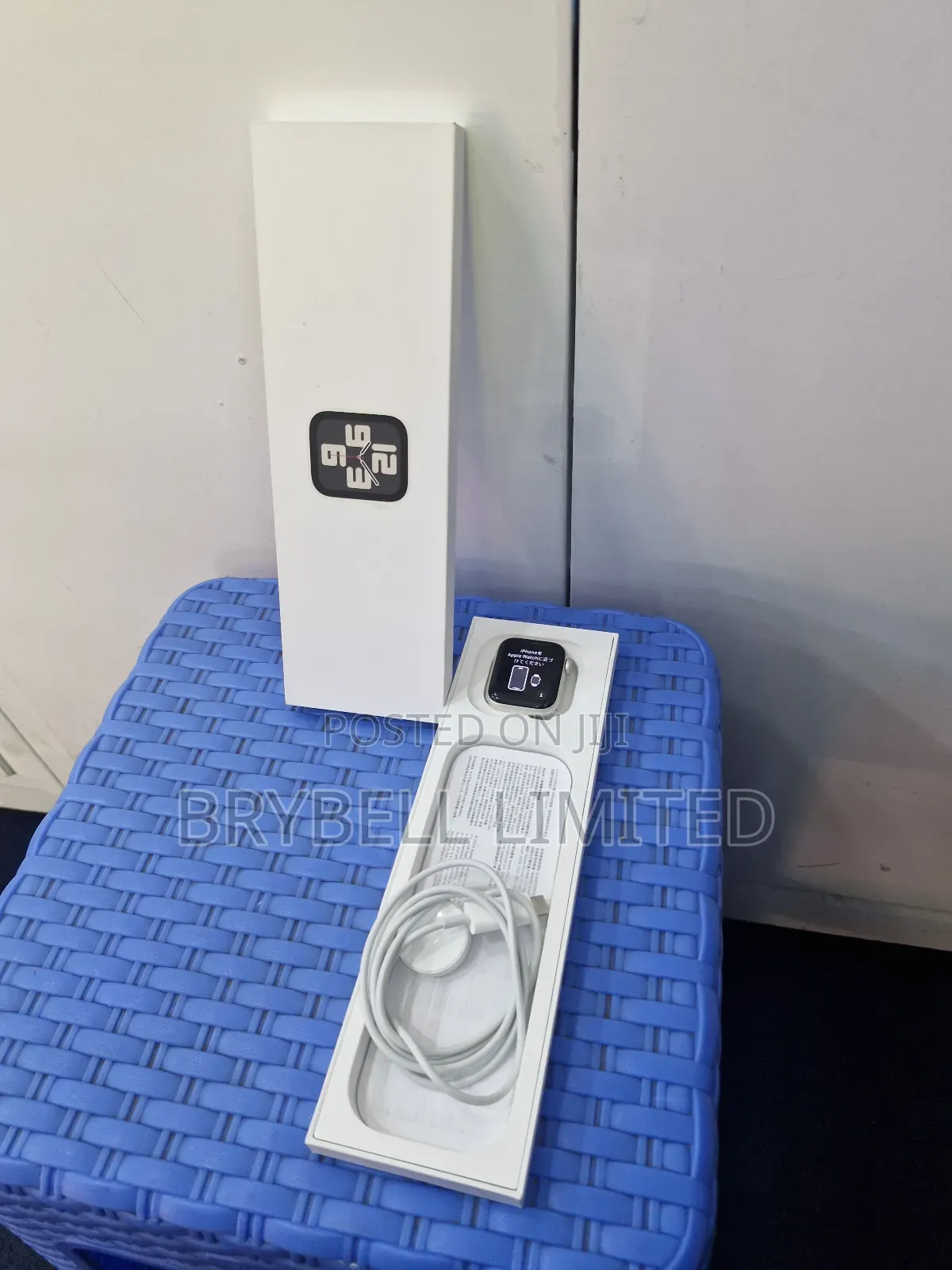 Apple Watch Se, 40mm Aluminium, 2 Weeks Used on Offer