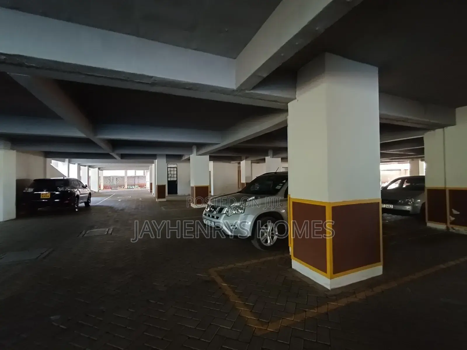 3bdrm Apartment in Roysambu for sale
