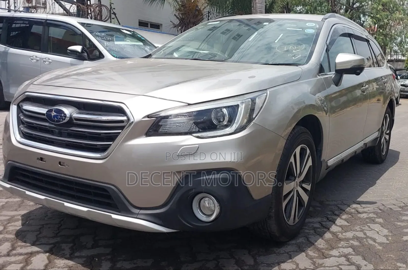 Subaru Outback 2.5i Premium AWD 2018 Gold