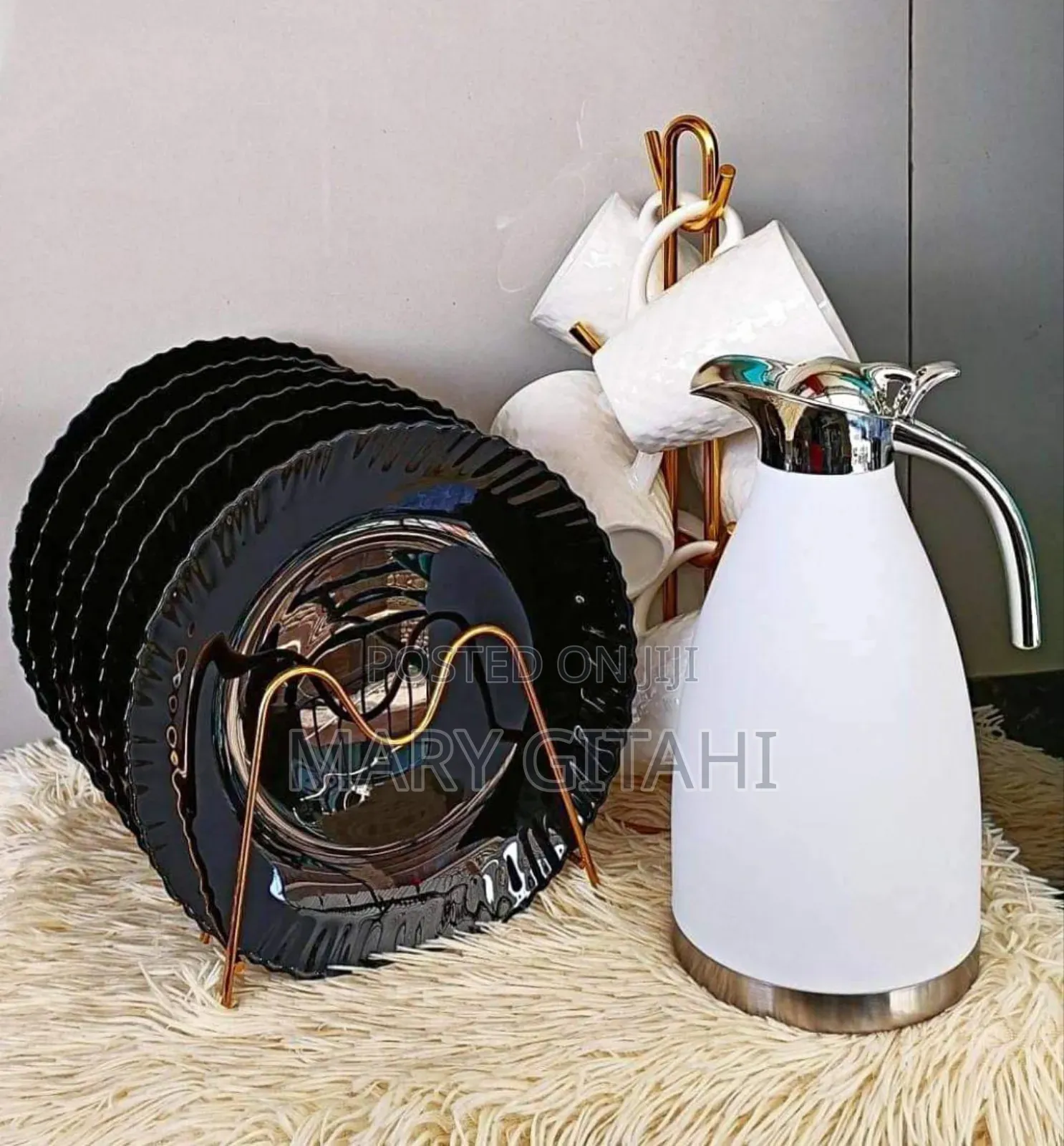 13pcs Dinner Set. Plates in Black