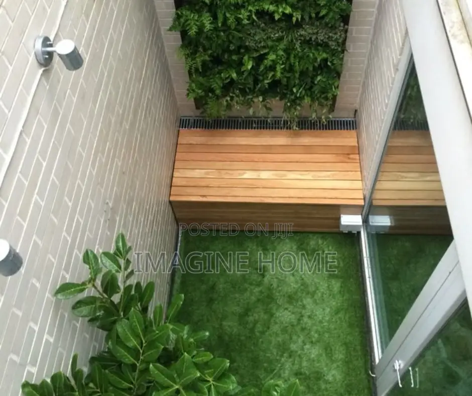 Balcony Back Home With Artificial Turf Grass Carpet