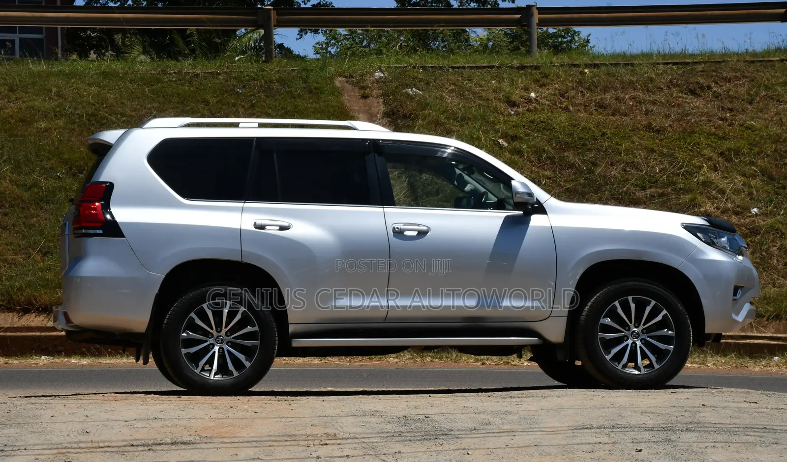 Toyota Land Cruiser Prado 2018 Silver