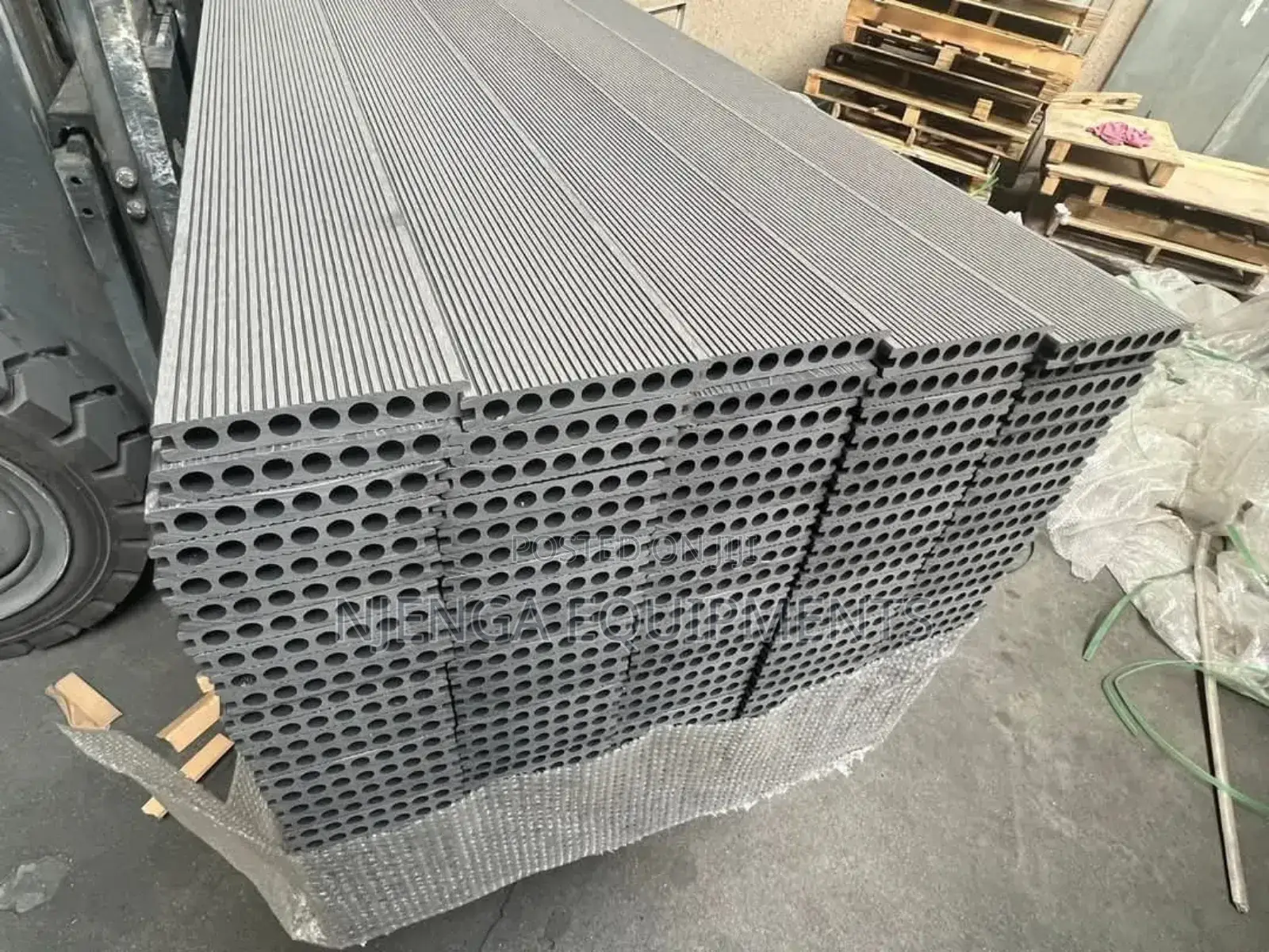Outdoor WPC Decking Floor Planks