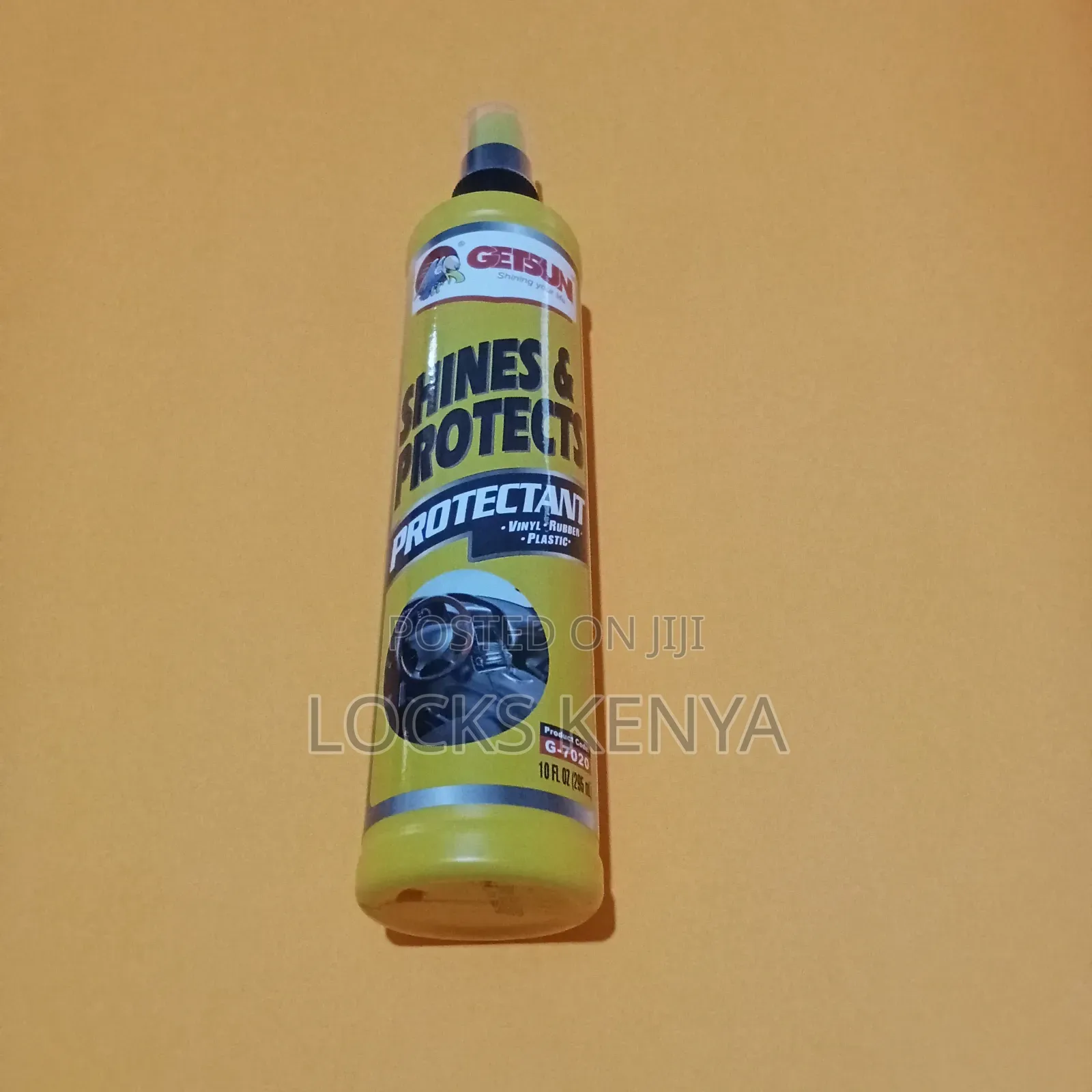 Anti-Fading Dashboard Spray
