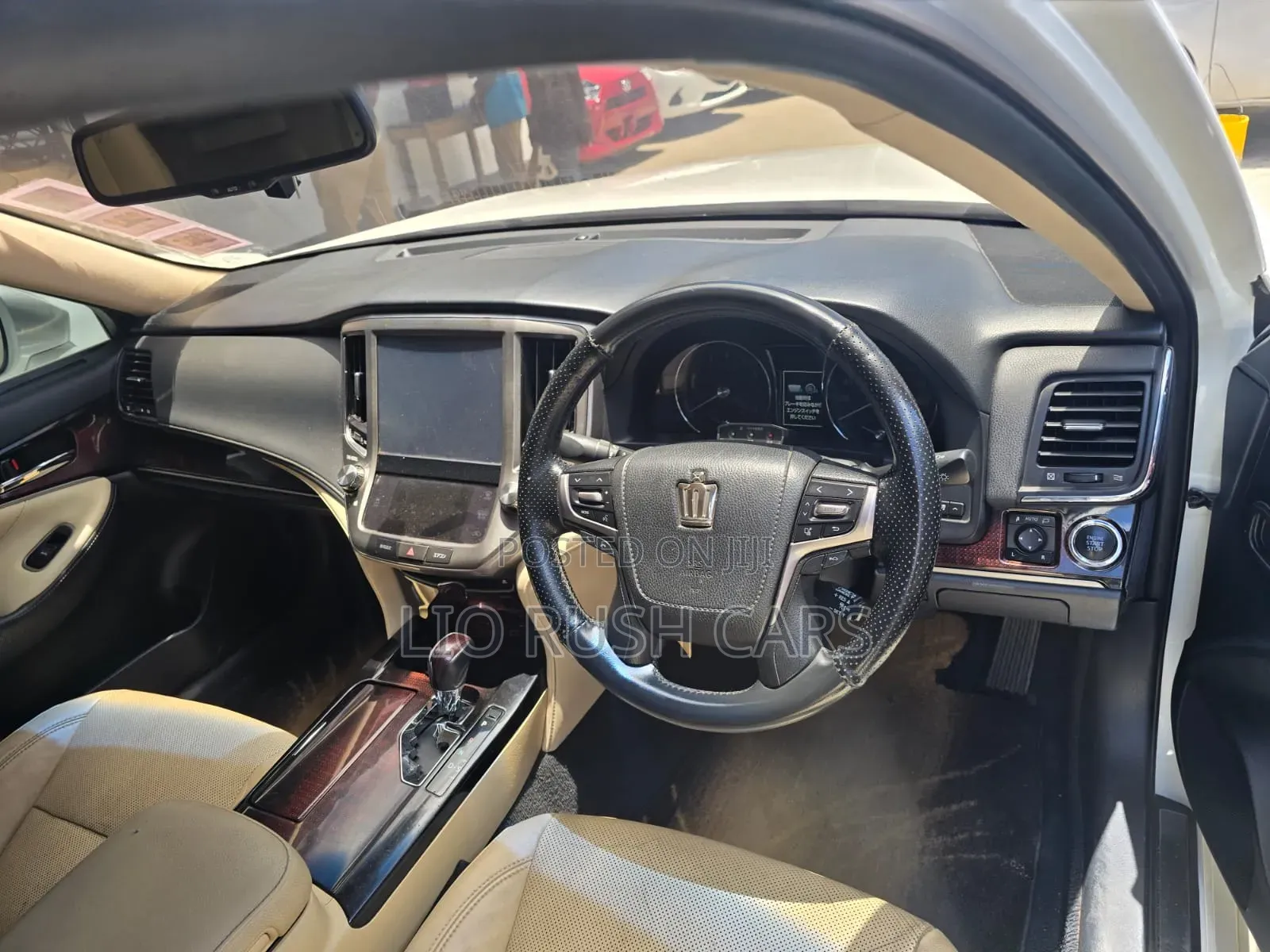 Toyota Crown 2017 White