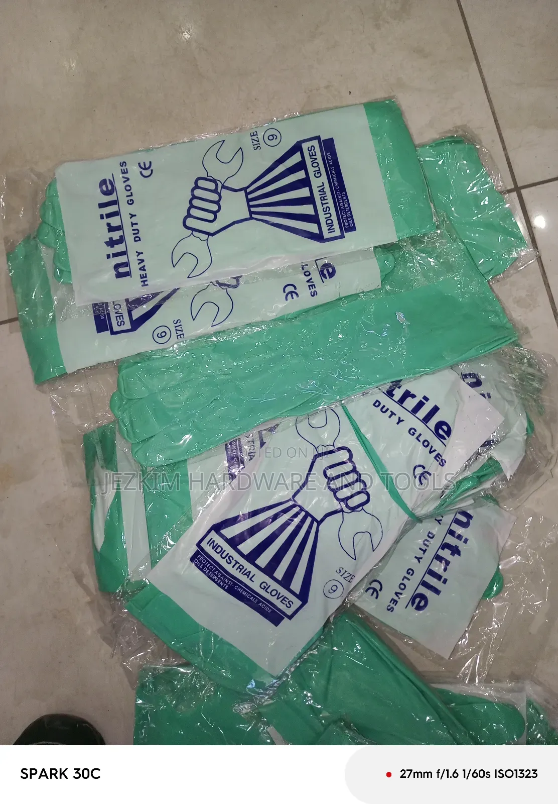 Nitrile Gloves 9"