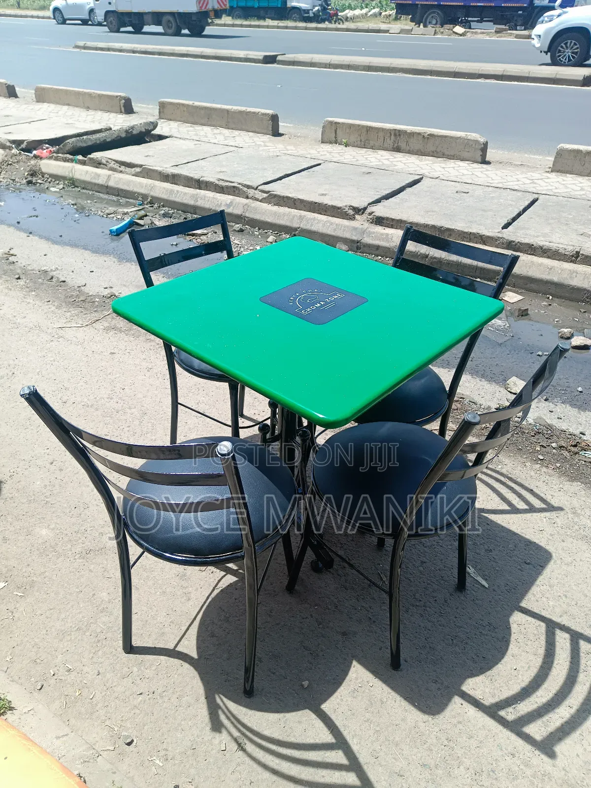 Flat Chairs Set for Restaurant.Green/ Black