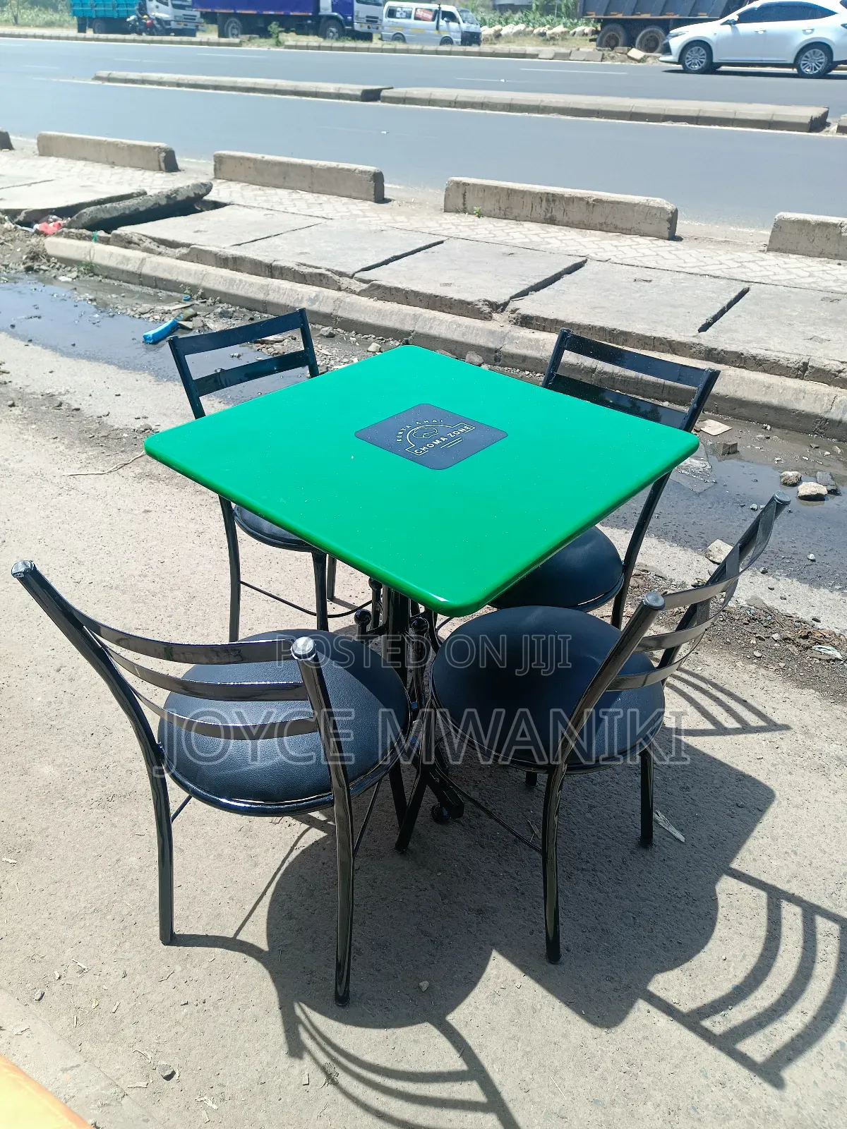 Flat Chairs Set for Restaurant.Green/ Black