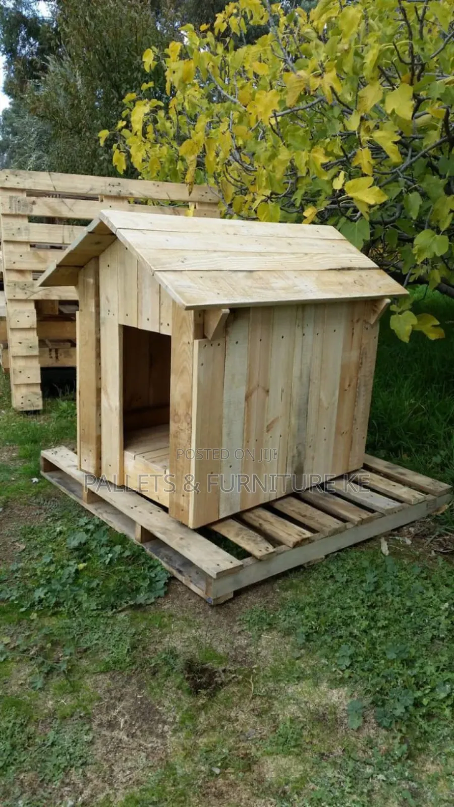 Wooden Dog House/Puppy House