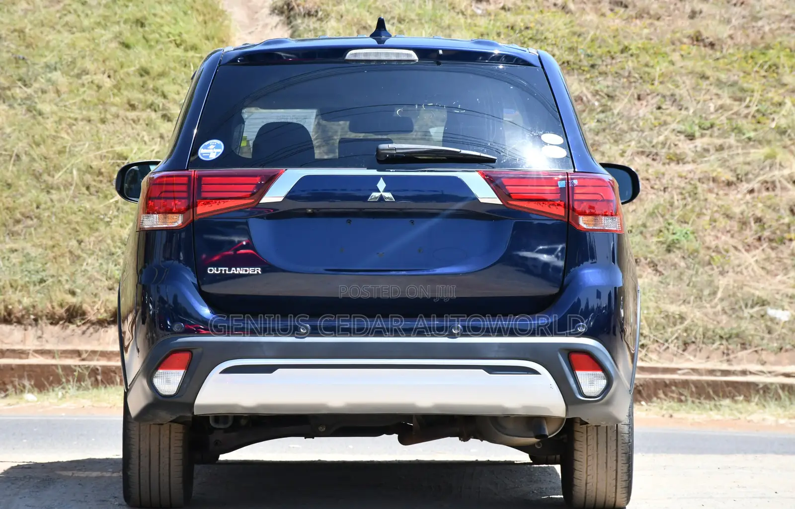 Mitsubishi Outlander 2019 Blue
