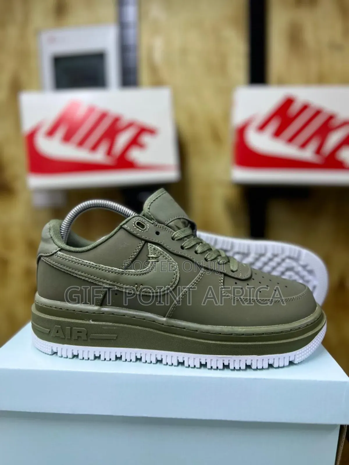 Green*Airforce-1 Luxe* Sneakers